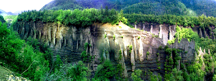 鸭绿江大峡谷