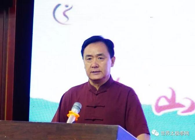 李剑方先生在论坛演讲