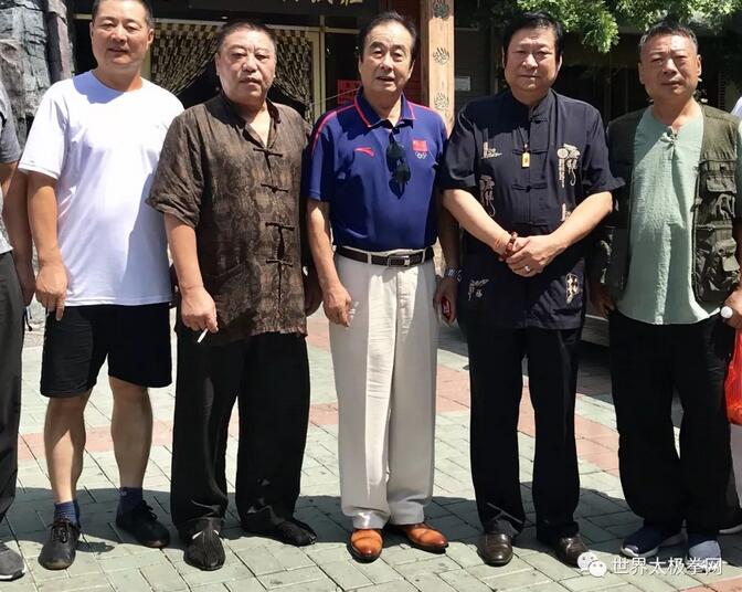 张茂清等参加论坛活动的名家