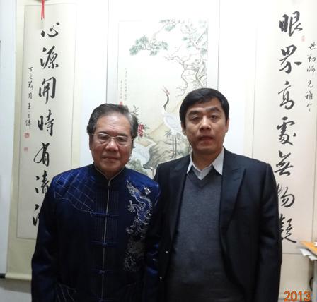 河北望都县政协主席何仁道先生到家中看望周世勤(蒋舟拍摄)