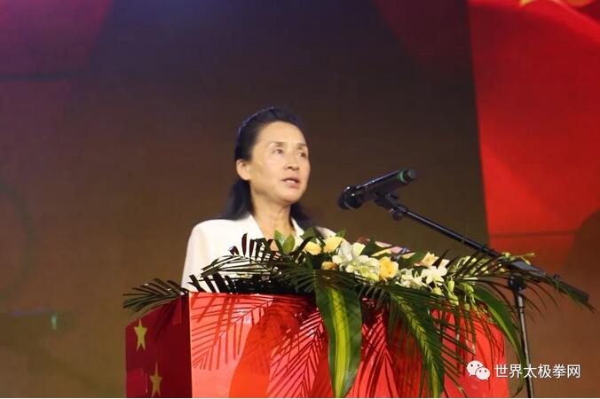 李美玲讲话