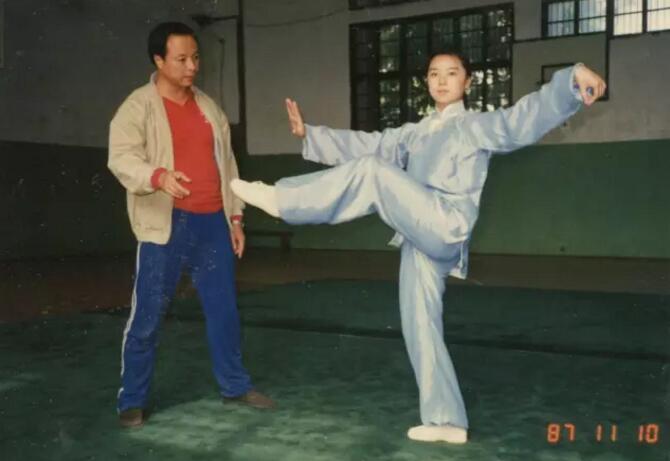 曾乃梁指导林秋萍