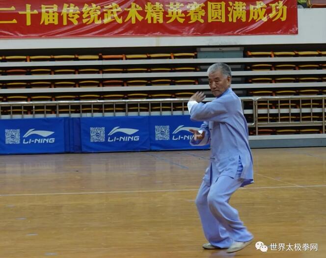 刘敬儒老师表演八卦掌