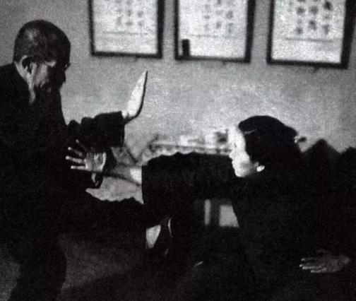孙存周先生演示技击