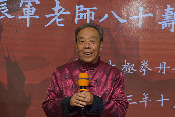 关振军先生