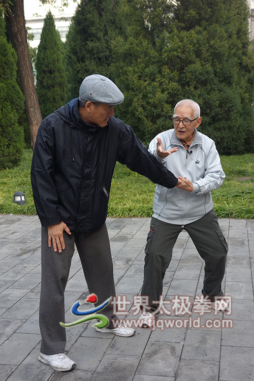 杨德厚先生演示太极拳技击2