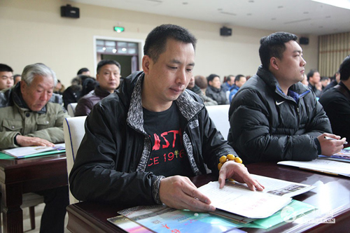 拳师代表新疆陈氏太极拳馆馆长陈全胜