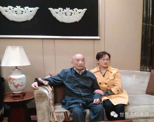 崔玉洁先生与女儿崔秀菊