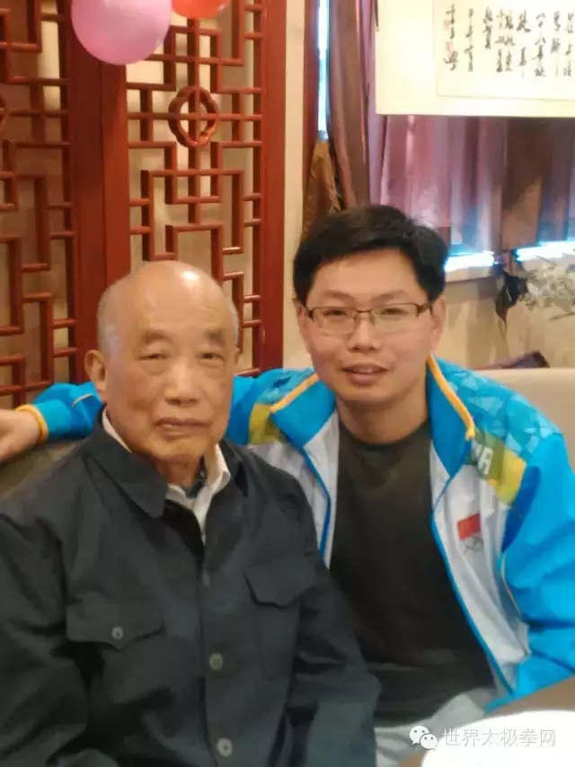 作者与崔玉洁先生