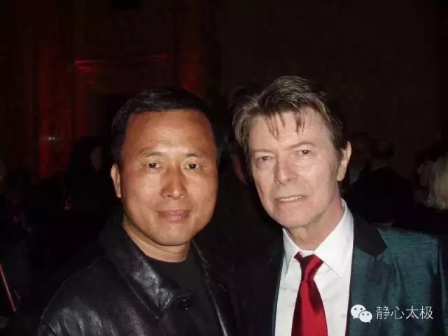 任广义先生与英国摇滚大师大卫•鲍伊(Davd Bowie)