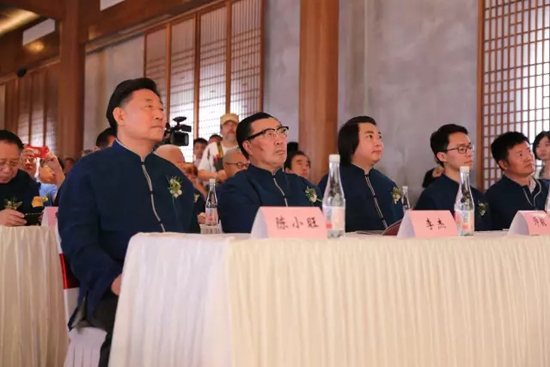出席庆典的嘉宾