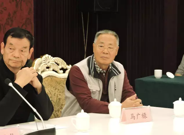 论坛上的嘉宾
