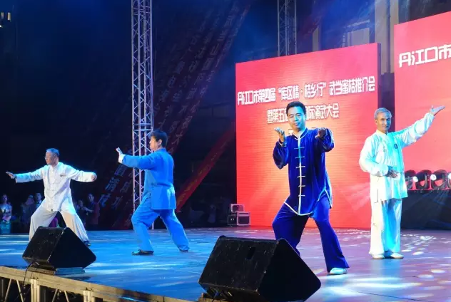 名家表演
