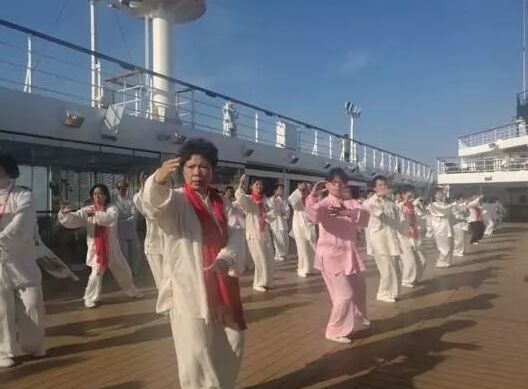 集体表演