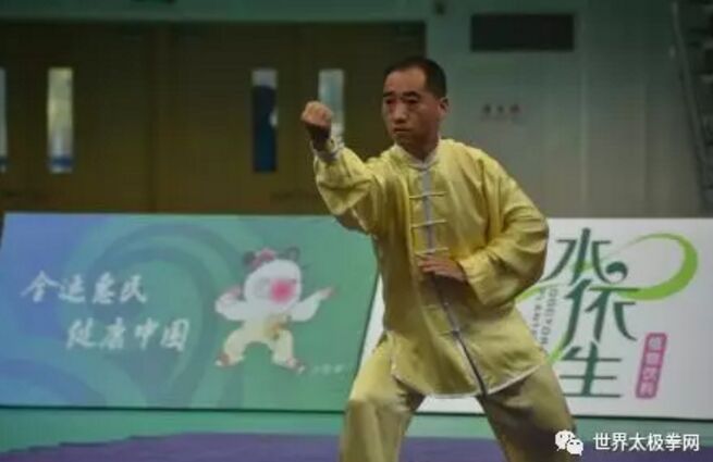 运动员表演