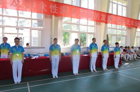 介绍裁判员2