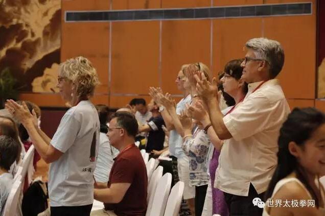外国代表论文报告,专家评点解析