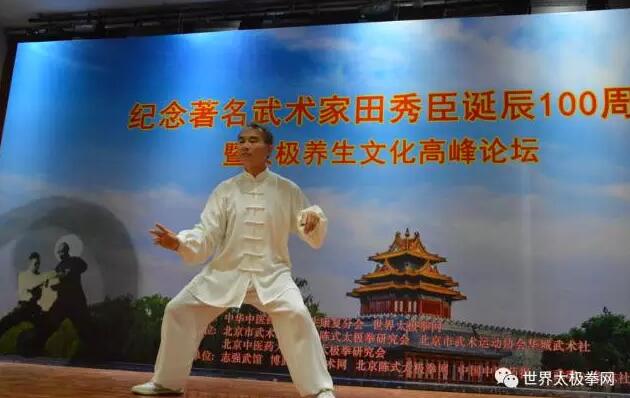刘钢先生表演