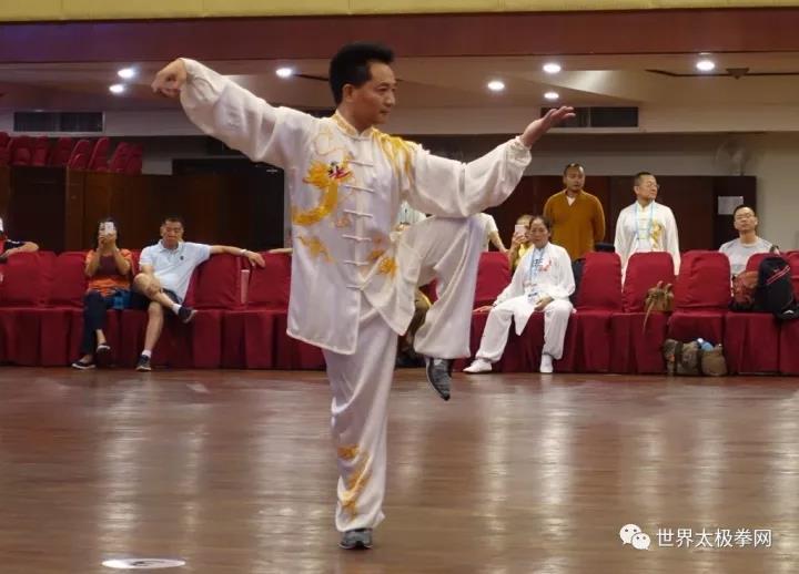 李国庆先生进行名家表演