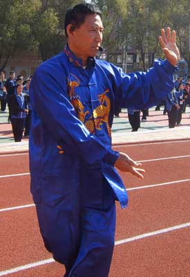 崔勇