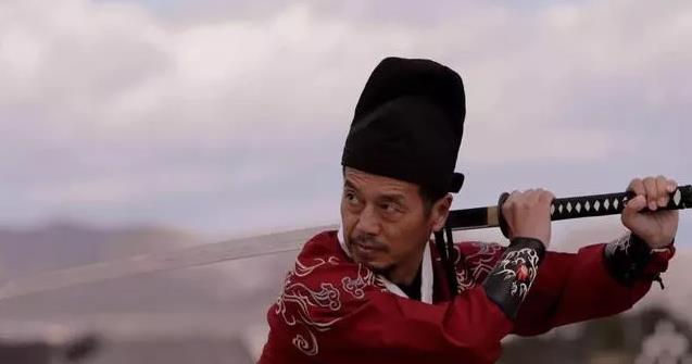 图三