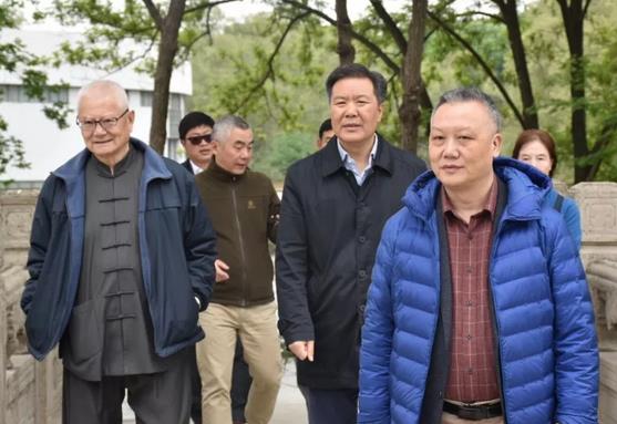 参观考察