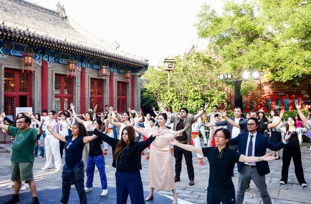 图三